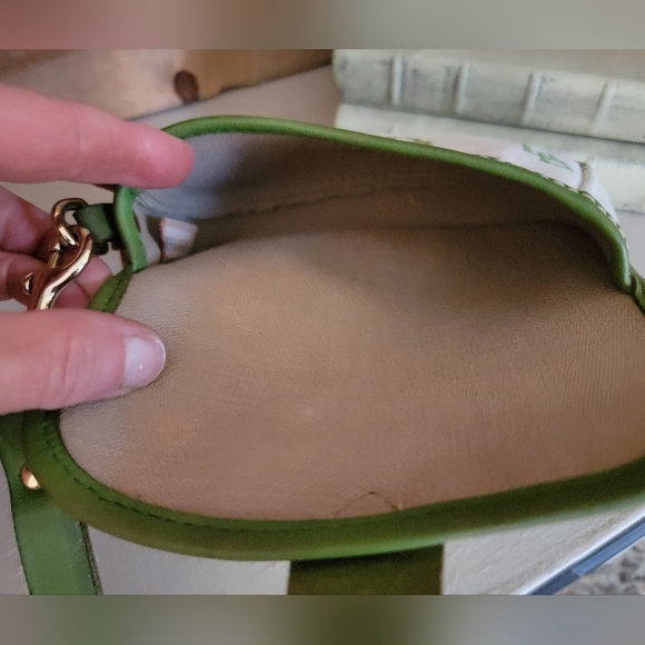 Dooney And Bourke Vintage Green And White Monogram Wristlet With Leather Trim - Picture 9 of 10